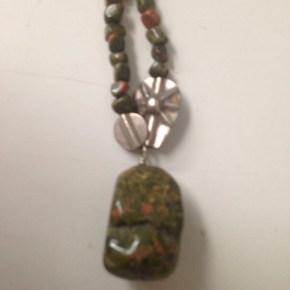 16" Unakite and Silver Necklace - Picture 2 of 14